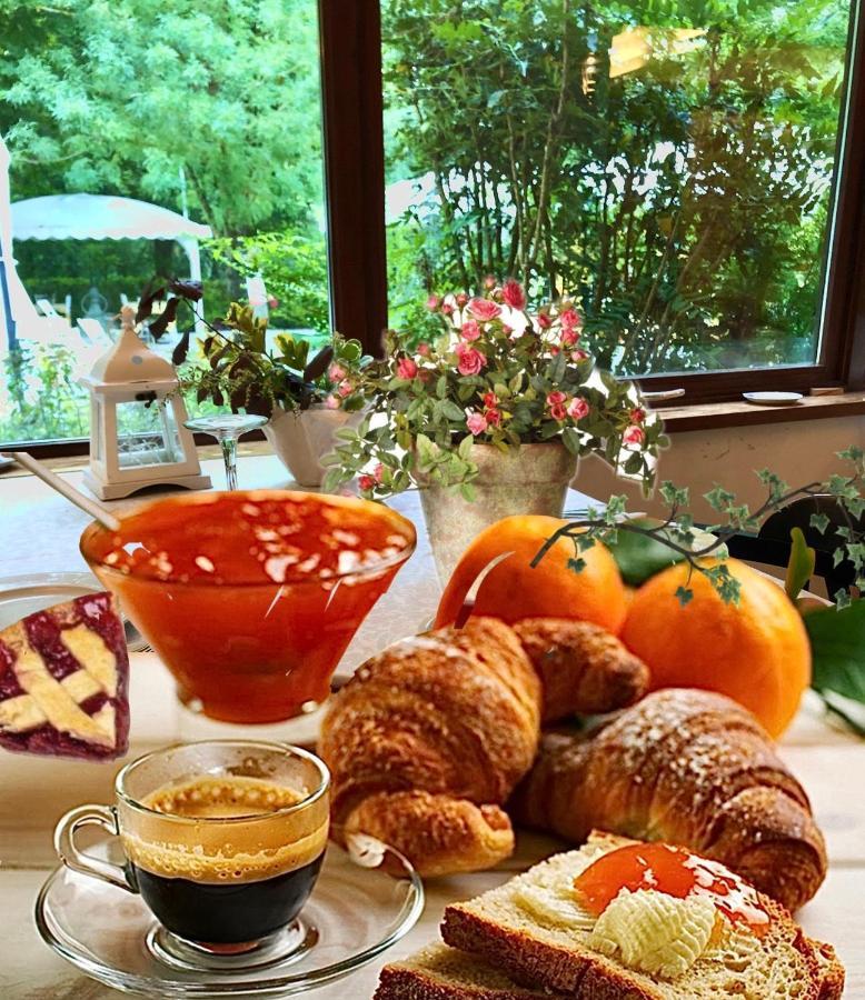 אקוולניה Hotel La Ginestra מראה חיצוני תמונה
