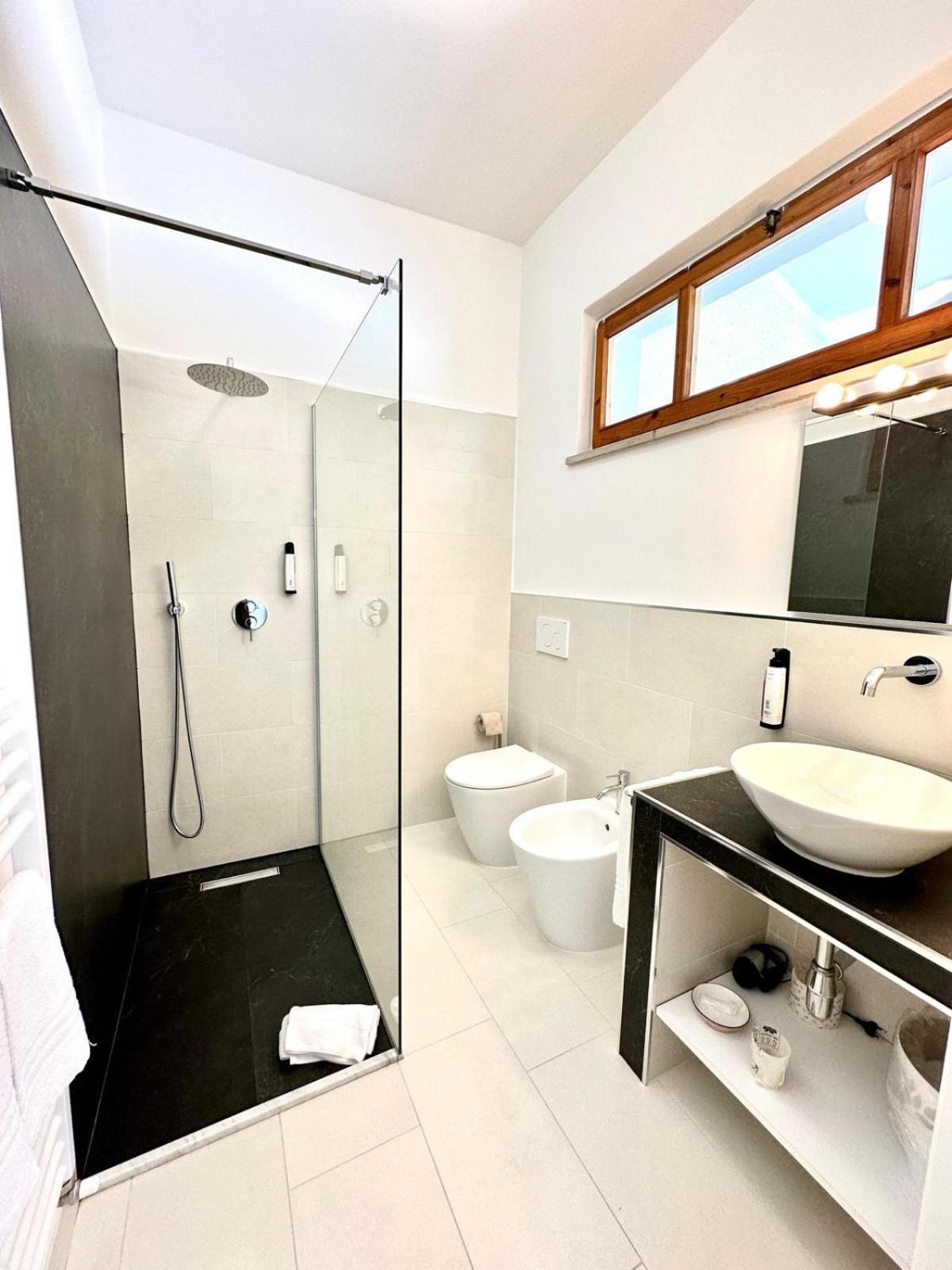אקוולניה Hotel La Ginestra מראה חיצוני תמונה