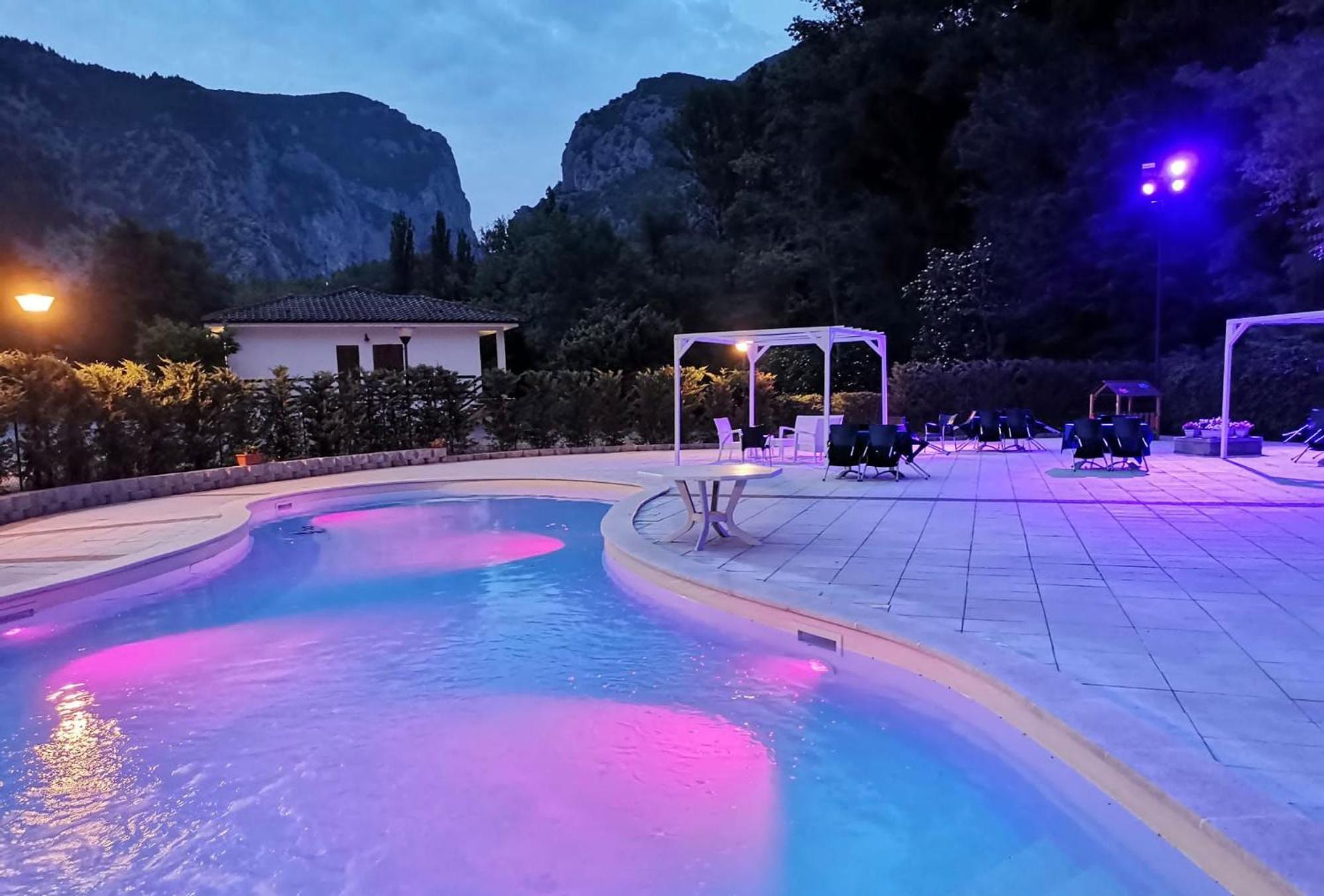 אקוולניה Hotel La Ginestra מראה חיצוני תמונה