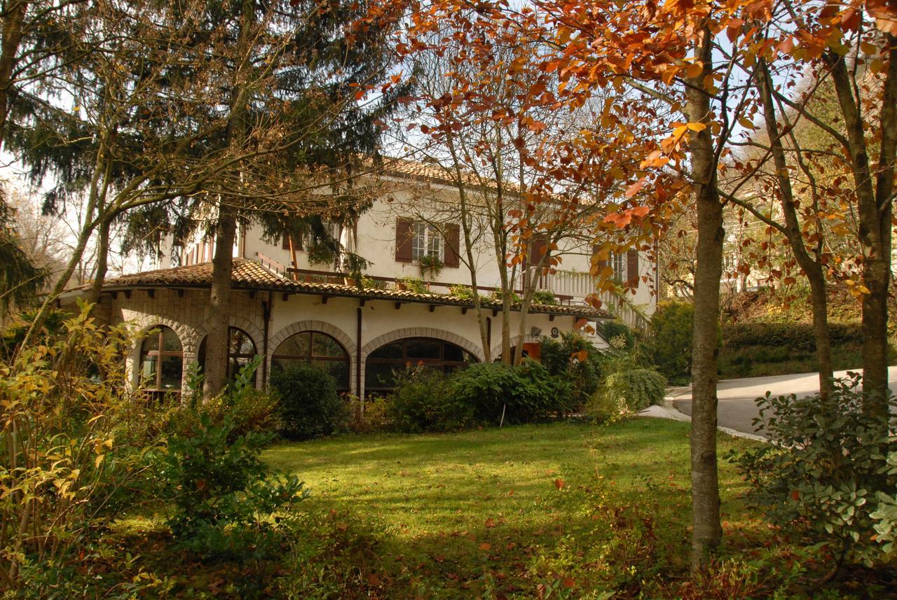 אקוולניה Hotel La Ginestra מראה חיצוני תמונה