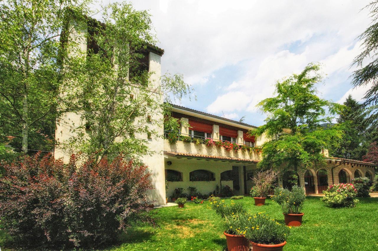 אקוולניה Hotel La Ginestra מראה חיצוני תמונה