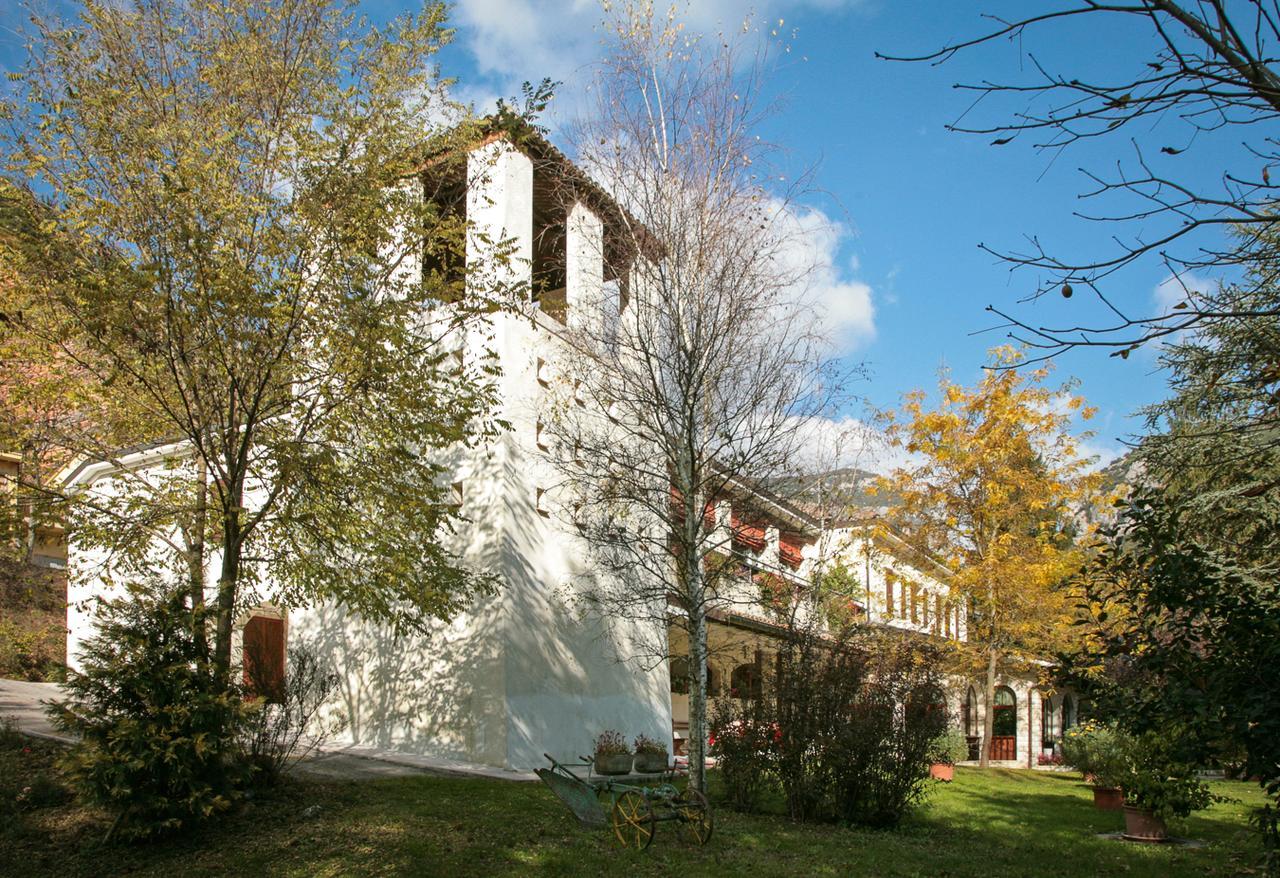 אקוולניה Hotel La Ginestra מראה חיצוני תמונה