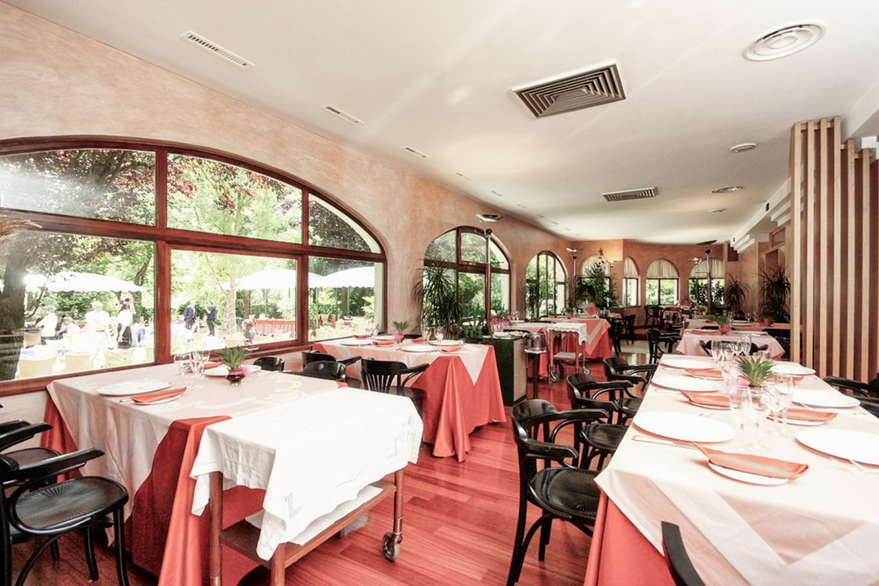 אקוולניה Hotel La Ginestra מראה חיצוני תמונה