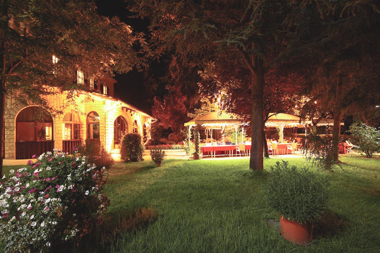 אקוולניה Hotel La Ginestra מראה חיצוני תמונה
